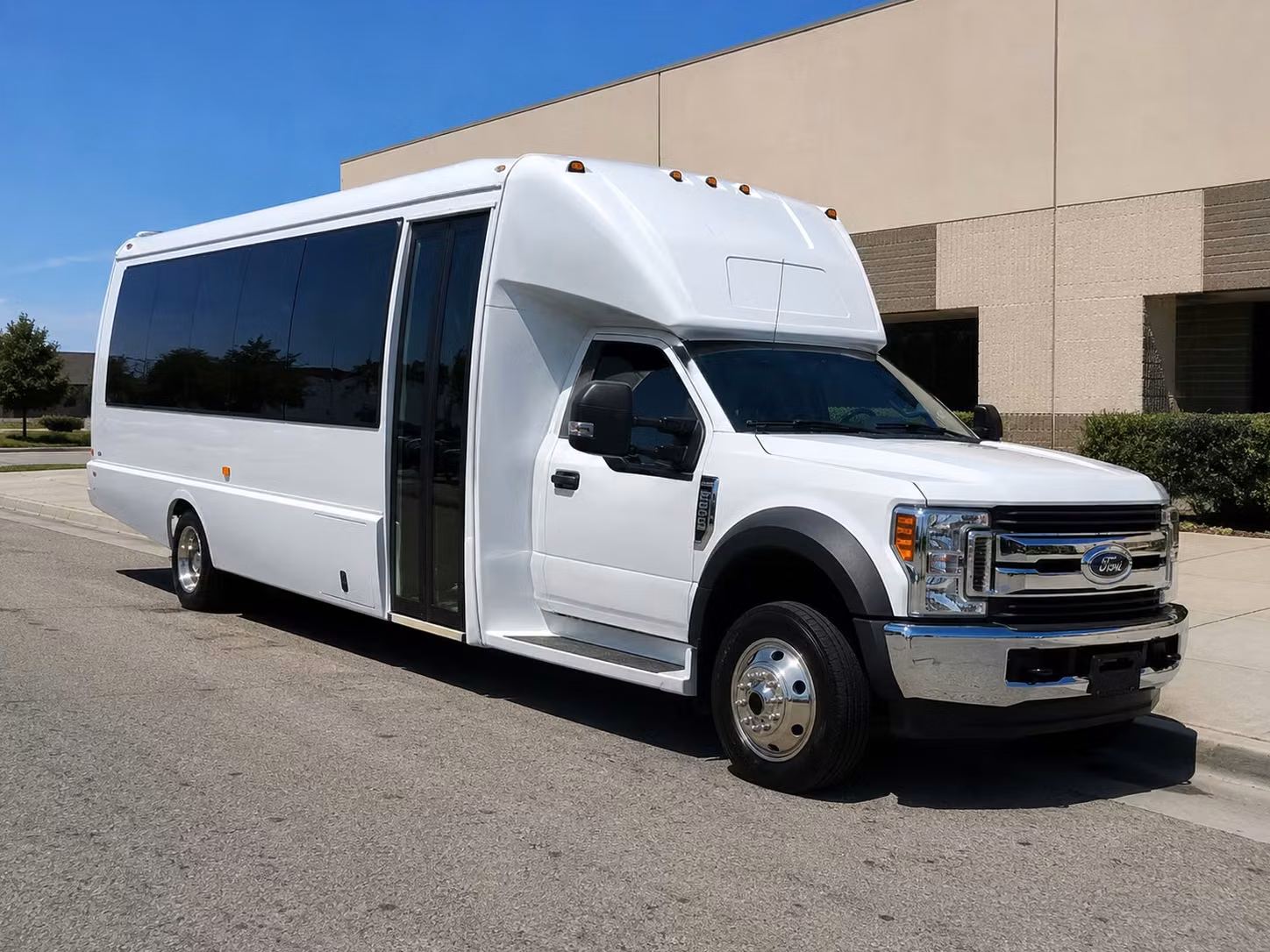 15 passenger minibus
